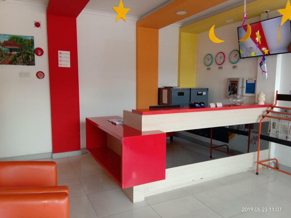 Green Red Hotel Syariah Jombang Exterior foto